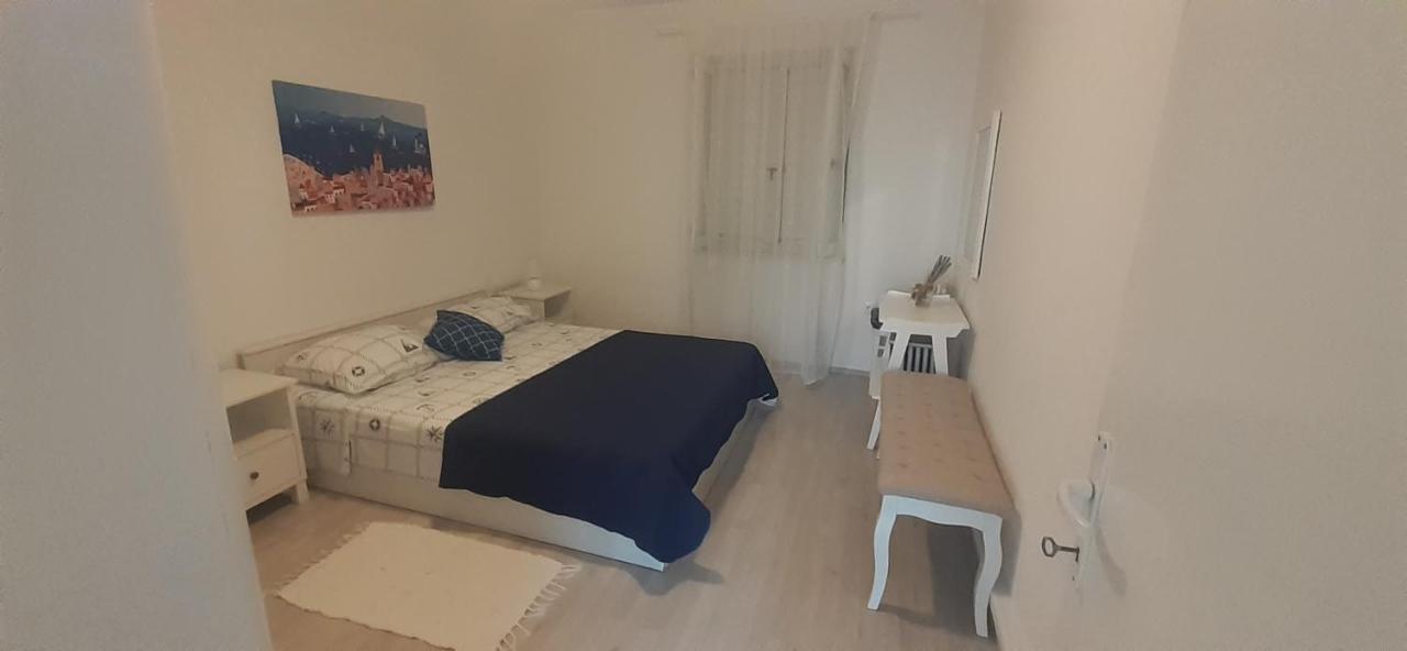 Holiday Home Casa Bianca Sukošan Екстериор снимка